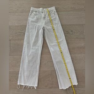 Zara The 90’s Full length wide leg light gray jean size US 2
